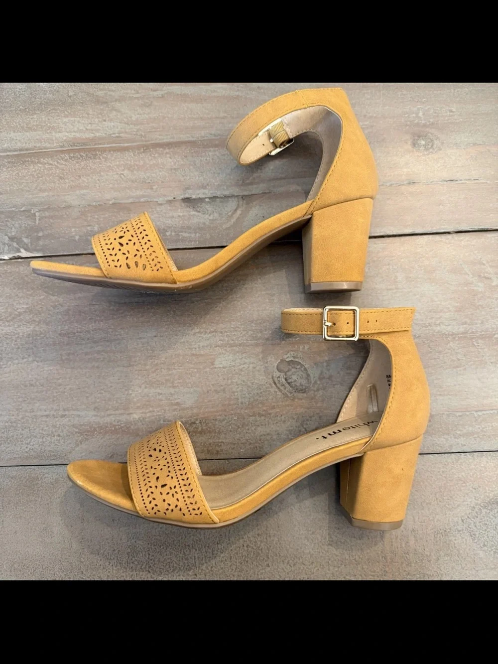 White Mountain Eileen Mustard Faux Suede Chunky Block Heel Ankle Buckle 8